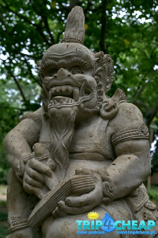 Monkey Forest-Rzeźba