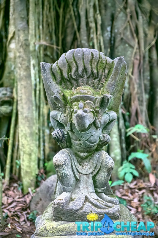 Rzeźby w Monkey Forest Ubud na Bali