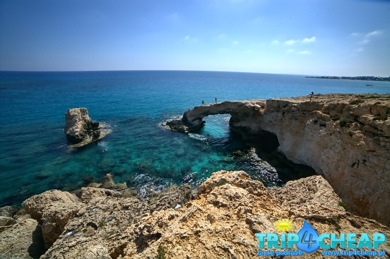 Sea caves  na Cyprze.