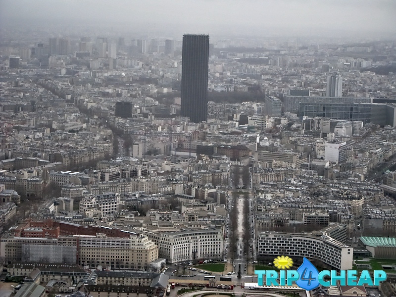 Widok z wieży Eiffla-Paryż