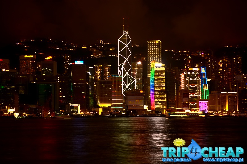 Wieżowce w nocy Hong Kong