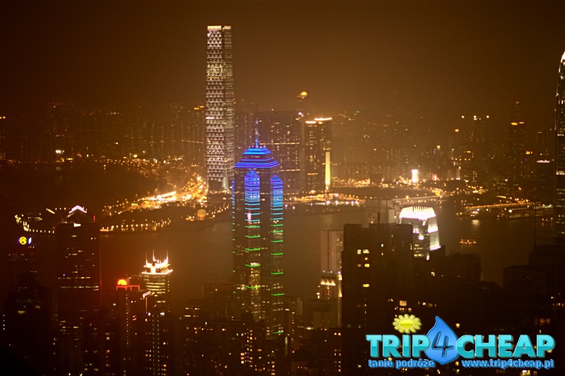 Widok w nocy z Victoria Peak w Hong Kongu